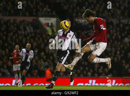 Soccer - FA Barclays Premiership - Manchester United v West Bromwich Albion - Old Trafford. Manchester United's Ruud van Nistelrooy scores the third goal Stock Photo