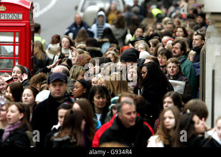 Thousands of teenage girls brave the chilly weather, Saturday January 14 2006, in the hope of securing a role in the next Harry Potter film. The teenagers, aged between 13 and 16, waited patiently for auditions to open for the part of trainee wizard Luna Lovegood in Harry Potter And The Order Of The Phoenix. See PA story SHOWBIZ Potter. PRESS ASSOCIATION Photo. Photo credit should read: Cathal McNaughton/PA Stock Photo