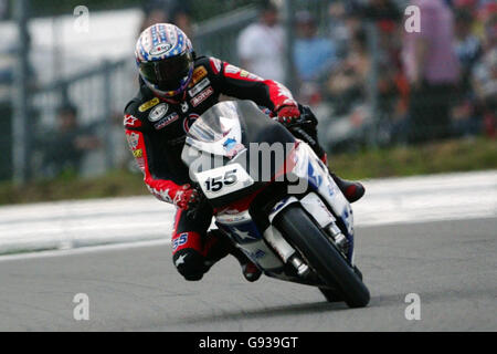 Motorcycling - Corona Extra Superbike World Championship 2005 - Race - Brands Hatch. Ben Bostrom, Renegade Koji Stock Photo