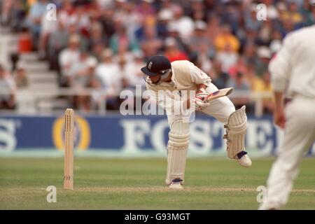 Cricket - Fourth Cornhill Test - England v South Africa - Trent Bridge - Second Day. England's Michael Atherton dodges a bouncer Stock Photo