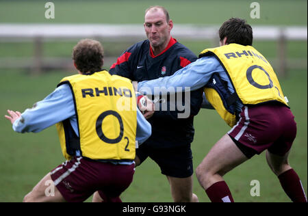 England's Lawrence Dallaglio in action during a training session at Loughborough University, Tuesday January 24, 2006. PRESS ASSOCIATION Photo. Photo credit should read: David Davies/PA. Stock Photo