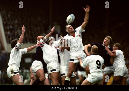 Rugby Union - 1991 Rugby World Cup - Semi Final - England v Scotland - Murrayfield Stadium Stock Photo