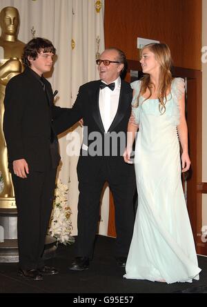 Jack Nicholson at the 78th Annual Academy Awards with his children Lorraine (r) and Raymond (l) Stock Photo