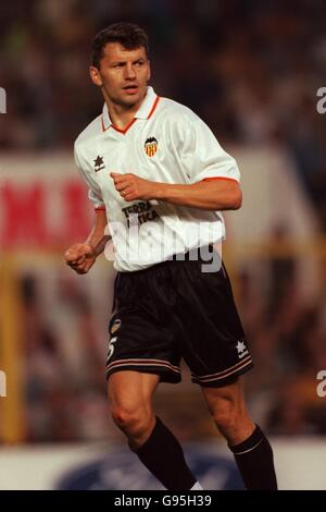 Spanish Soccer - Primera Division - Valencia v Barcelona. Miroslav Djukic, Valencia Stock Photo