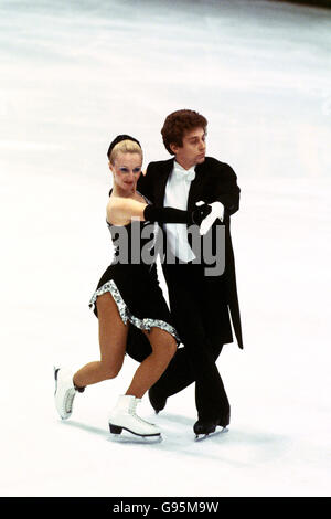 Ice Dancing. Karen Barber and Nicky Slater Stock Photo - Alamy