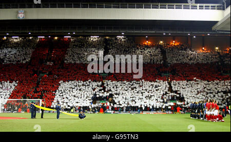 Soccer - International Friendly - England v Uruguay - Anfield. Fans before the England and Uruguay game Stock Photo