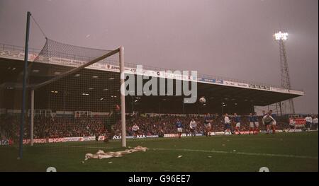 Soccer - AXA FA Cup - Fourth Round - Portsmouth v Leeds United Stock Photo