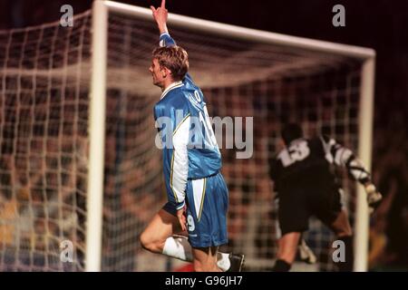 Chelsea's Tore Andre Flo celebrates his equalising goal Stock Photo