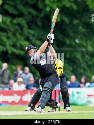 Luke Wright of Sussex Sharks hits the ball to the boundary during the NatWest T20 Blast match between Sussex Sharks and Gloucestershire at the Arundel Castle Ground. June 26, 2016. Simon  Dack / Telephoto Images Stock Photo