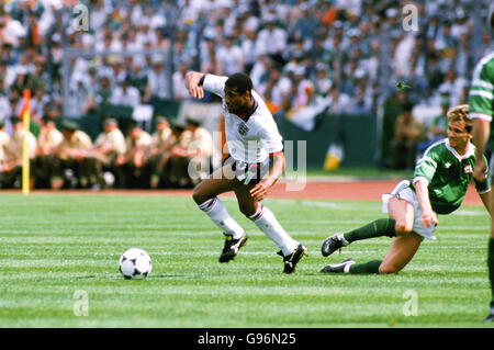 Soccer - European Championships - Euro 88 West Germany - Group Two - Ireland v England - Neckarstadion Stock Photo