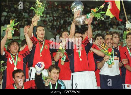 Soccer -FIFA World Youth Championships Nigeria 99- FINAL - Japan v Spain Stock Photo