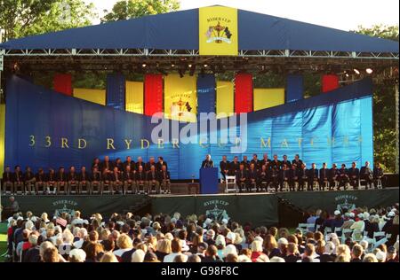 Europe & The USA wait for the start of the closing ceremony of the 33rd Ryder Cup Stock Photo