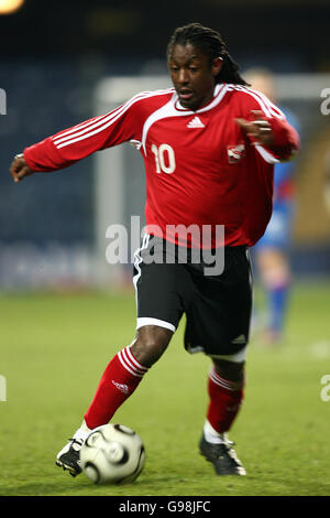 Russell Latapy of Trindad & Tobago, during the International match against Iceland at Loftus Road, London, Tuesday February 28, 2006. PRESS ASSOCIATION Photo. Photo credit should read: Chris Young/PA. Stock Photo