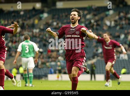 Soccer - Tennents Scottish Cup - Semi-Final - Hibernian v Heart of Midlothian - Hampden Park Stock Photo