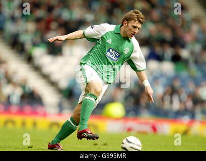 Soccer - Tennents Scottish Cup - Semi-Final - Hibernian v Heart of Midlothian - Hampden Park Stock Photo