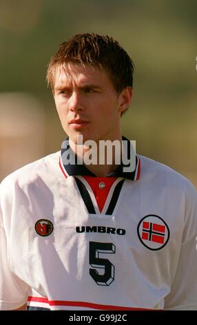 Soccer - Nordic Championships 2000-01 - Denmark v Norway - La Manga, Spain. Trond Andersen, Norway Stock Photo