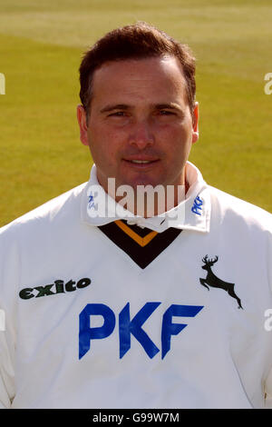 Cricket - Nottinghamshire County Cricket Club - 2006 Photocall - Trent Bridge. Mark Ealham, Nottinghamshire Stock Photo