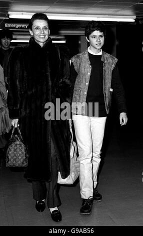 Audrey hepburn actress heathrow airport hi-res stock photography