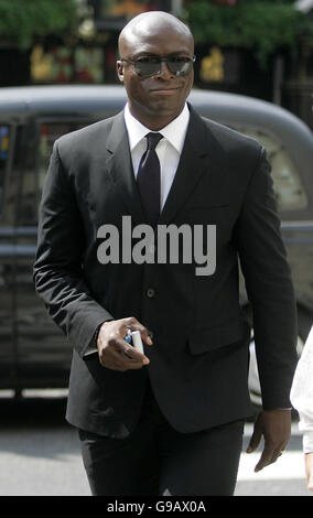 Grammy award-winning singer and songwriter Seal outside the High Court in central London where he is being sued by his former manager over alleged unpaid commission on the star's earnings from his first two albums. Stock Photo