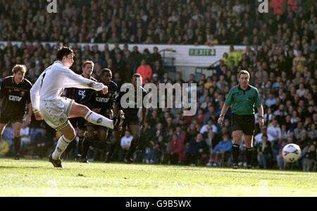 Soccer - FA Carling Premiership - Leeds United v Wimbledon Stock Photo