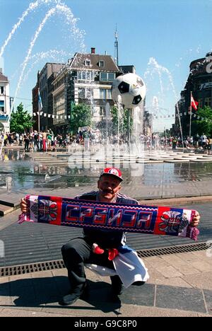 Soccer - Euro 2000 - Group C - Yugoslavia v Slovenia. A Yugoslavia fan in Place Charles II, Charleroi Stock Photo