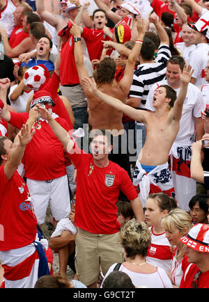 England s Fans During The FIFA World Cup Group L Match Between England england-s-fans-during-the-fifa-world-cup-group-l-match-between-england