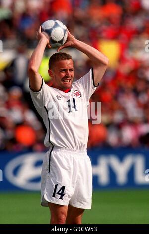Soccer - Euro 2000 - Group C - Spain v Norway. Vegard Heggem, Norway Stock Photo