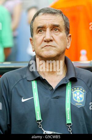 Soccer - 2006 FIFA World Cup Germany - Group F - Brazil v Australia - Allianz Arena. Carlos Alberto Parreira, Brazil Coach Stock Photo