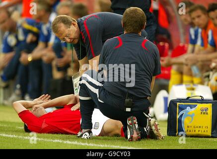 Soccer - 2006 FIFA World Cup Germany - Group B - Sweden v England - RheinEnergieStadion Stock Photo