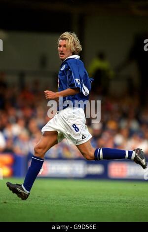 Soccer - FA Carling Premiership - Leicester City v Aston Villa. Robbie Savage, Leicester City Stock Photo