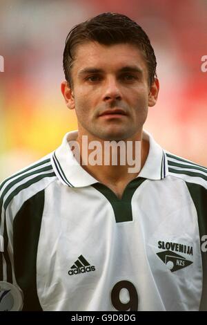 Soccer - Euro 2000 - Group C - Yugoslavia v Slovenia. Saso Udovic, Slovenia Stock Photo