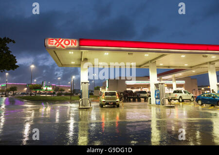 Exxon gas station Stock Photo - Alamy