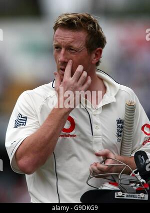 Cricket - Third npower Test match - England v Pakistan - Headingley - Day One Stock Photo