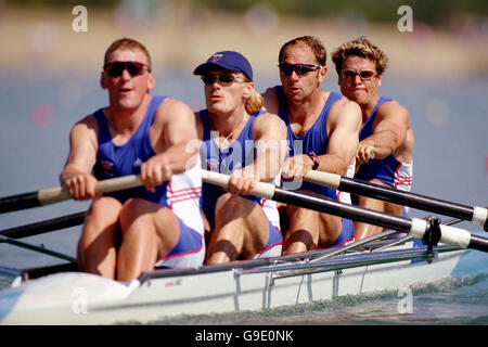 Sydney 2000 Olympics - Rowing - Men's coxless Fours - Qualifying. The Great Britain coxless four, (l-r) Matthew Pinsent, Tim Foster, Steven Redgrave and James Cracknell, in action in their first heat Stock Photo