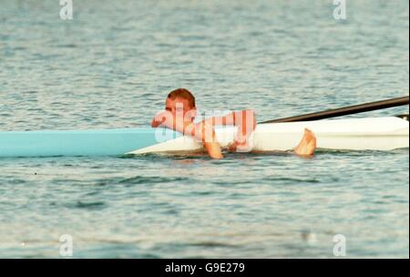 Sydney 2000 Olympics - Rowing - Men's Coxless Four - Final. Great Britain's Matthew Pinsent takes a dip in the water after winning gold Stock Photo