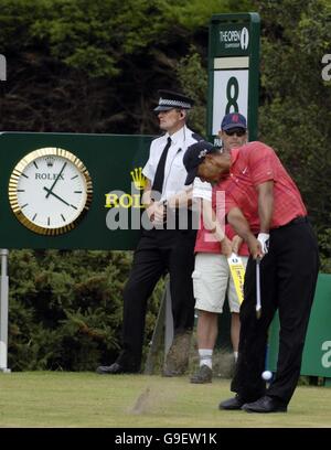 Golf - The 135th Open Championship 2006 - Day Four - Royal Liverpool - Hoylake. USA's Tiger Woods tees off on the 8th hole during the final round of the 135th Open Championship at Royal Liverpool Golf Club, Hoylake. Stock Photo