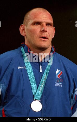 Sydney 2000 Olympics, Wrestling -130kg. Russia's Aleksandr Karelin with his silver medal Stock Photo