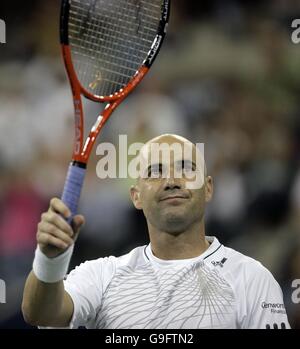 American Andre Agassi ahead of his first round match against Andrei Pavel in the US Open at Flushing Meadow, New York. After the tournament he is to retire from tennis. Stock Photo