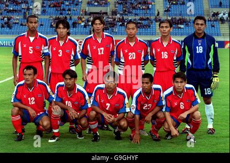 Soccer - Asian Cup Lebanon 2000 - Iran v Thailand. Thailand team group Stock Photo