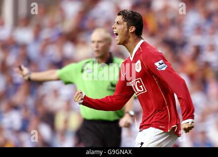 Soccer - FA Barclays Premiership - Reading v Manchester United - Madejski Stadium. Manchester United's Cristiano Ronaldo celebrates his goal. Stock Photo