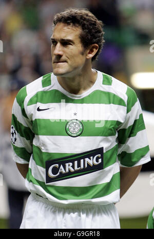 Champions league Celtic's Paul Telfer lines up before the game against FC Copenhagen, at Parkhead, Glasgow. Stock Photo