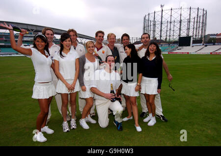 Cricket - Surrey 6 a Side Charity Day - The Brit Oval. The Jubilee team celebrate their victory in the tournament Stock Photo