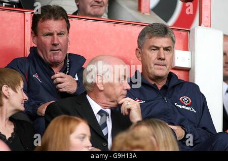 New Sheffield United assistant manager Brian Kidd (r). Stock Photo