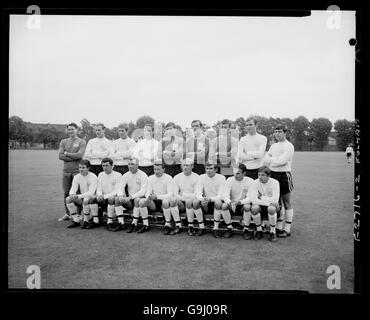 Soccer - Football League Division Two - Fulham Photocall. Fulham team group Stock Photo