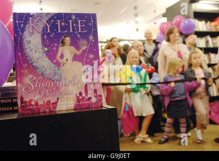 Kylie Minogue book signing session Stock Photo