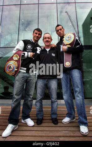 Enzo Calzaghe (centre) trainer and father to Wales' Joe Calzaghe (left) with Enzo Maccarinelli following a press conference at the Hilton Hotel, Manchester. Stock Photo