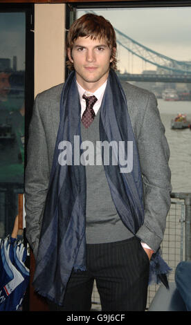 Ashton Kutcher during a photocall for his new film, The Guardian, from HMS President, east London. Picture date: Wednesday 11 October 2006. Lisa was taking part in a staged Air Sea Rescue to publicise the film, which stars US actor Ashton Kutcher as a US Coastguard. Photo credit should read: Ian West/PA Stock Photo