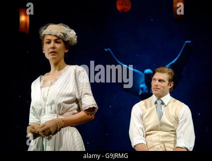 Rosamund Pike and Chris Carmack during a photocall for Tennessee Williams' 1948 play 'Summer And Smoke', at the Apollo Theatre in Shaftsbury Avenue, central London, Stock Photo