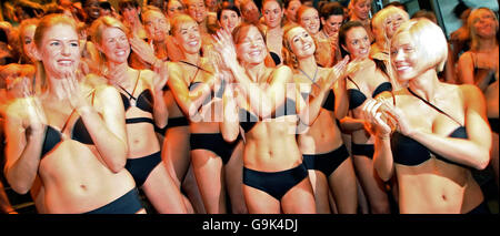 Wonderbras hi-res stock photography and images - Alamy
