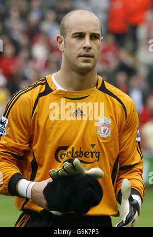 Soccer - FA Barclays Premiership - Liverpool v Aston Villa - Anfield. Jose Reina, Liverpool goalkeeper Stock Photo